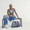 Dámská sportovní podprsenka adidas FARM BRA - foto 20