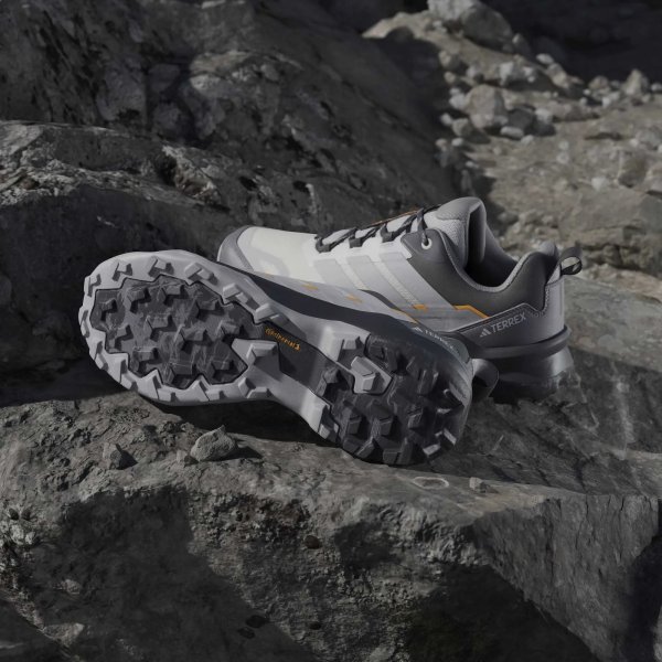 Pánské outdoorové boty adidas TERREX SKYCHASER AX5 - foto 18