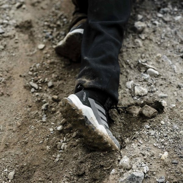 Dětské kotníkové boty adidas TERREX AX4R MID K - foto 21
